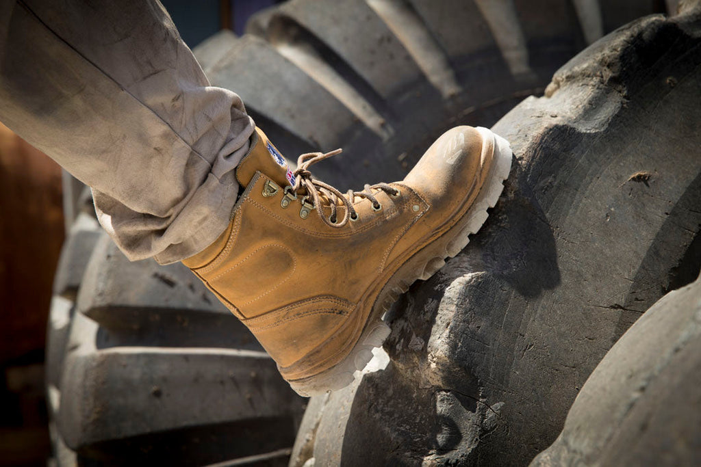 Best Zip Side Safety Boots for Tradies
